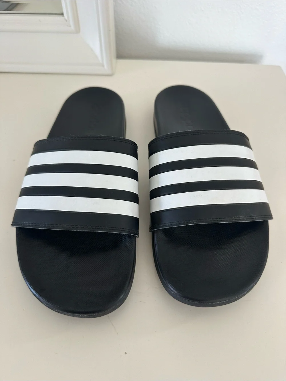 Men’s Adidas Black and White Slide Sandals Size 8